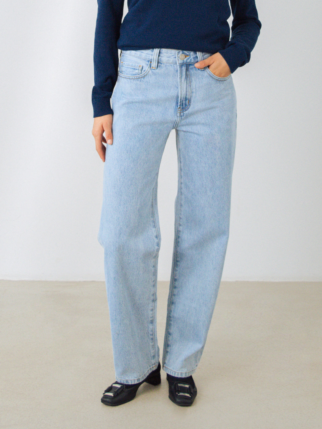Straight Jeans