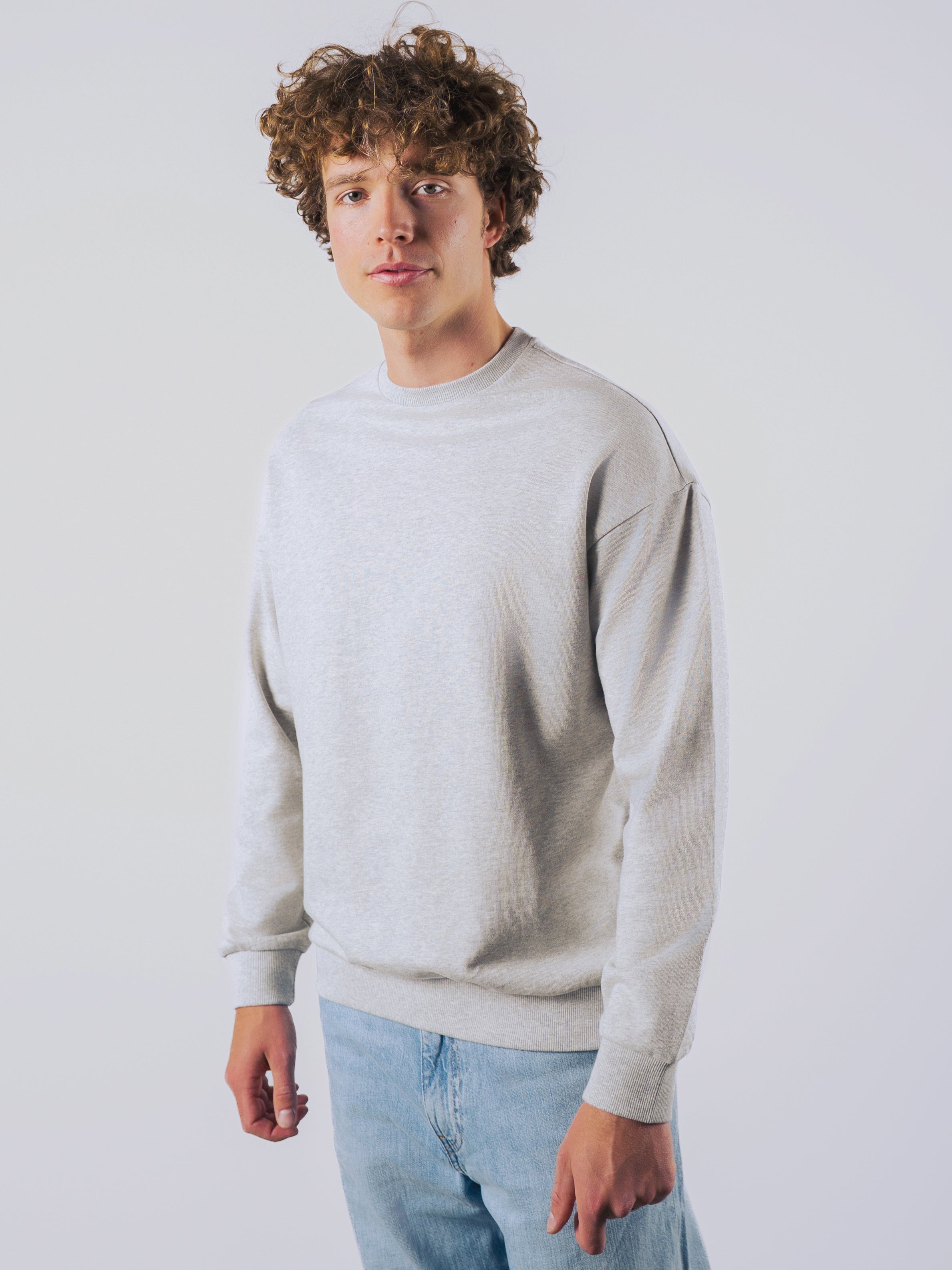 Leichter Pullover mit Rundhalsausschnitt