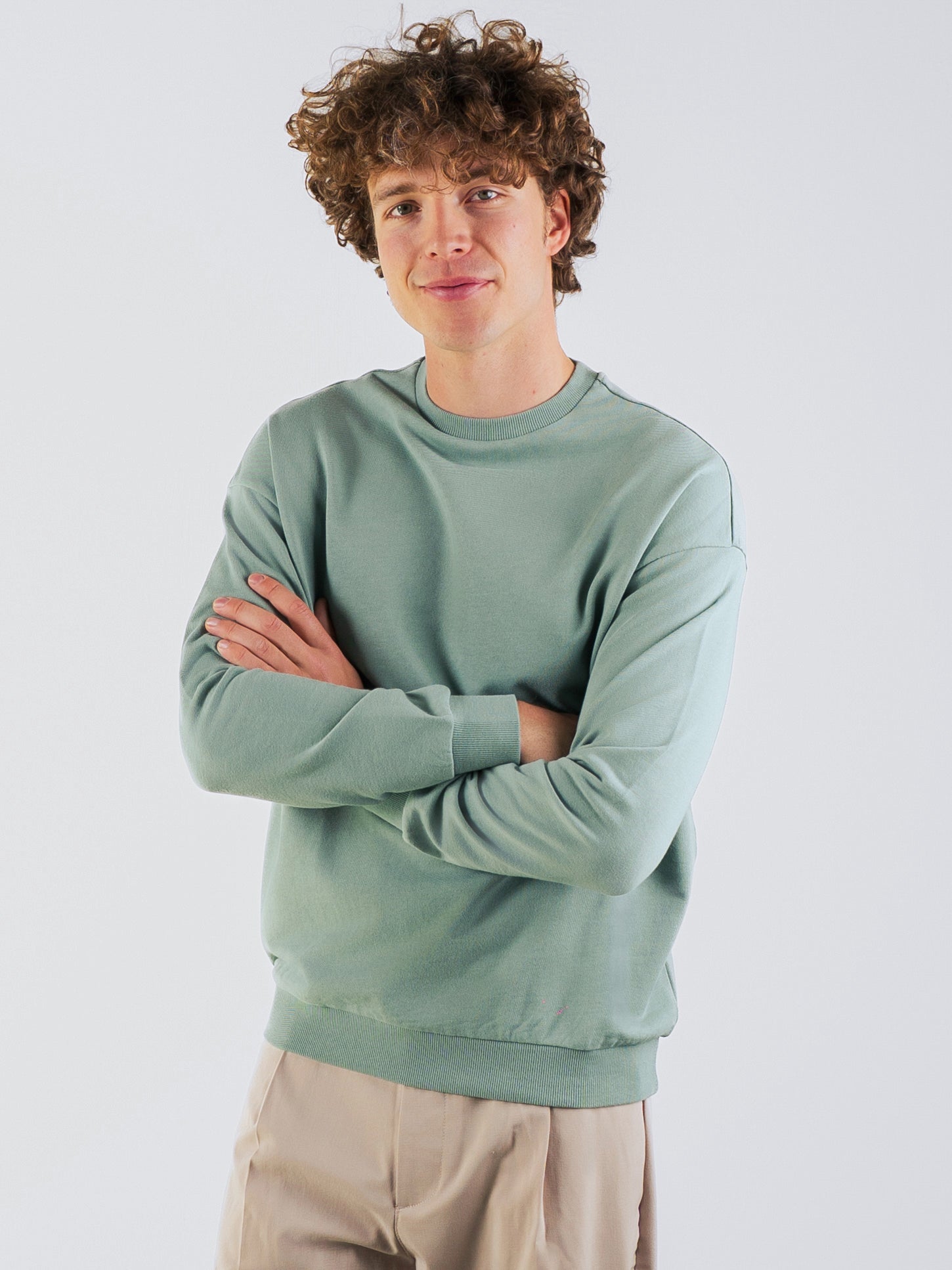 Leichter Pullover mit Rundhalsausschnitt